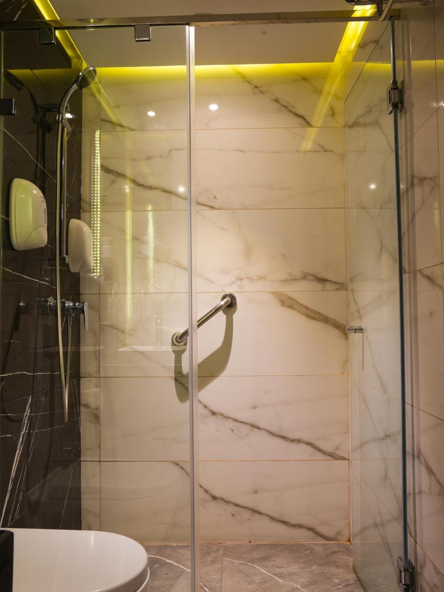 First Suites Hotel Rabat Zewnętrze zdjęcie